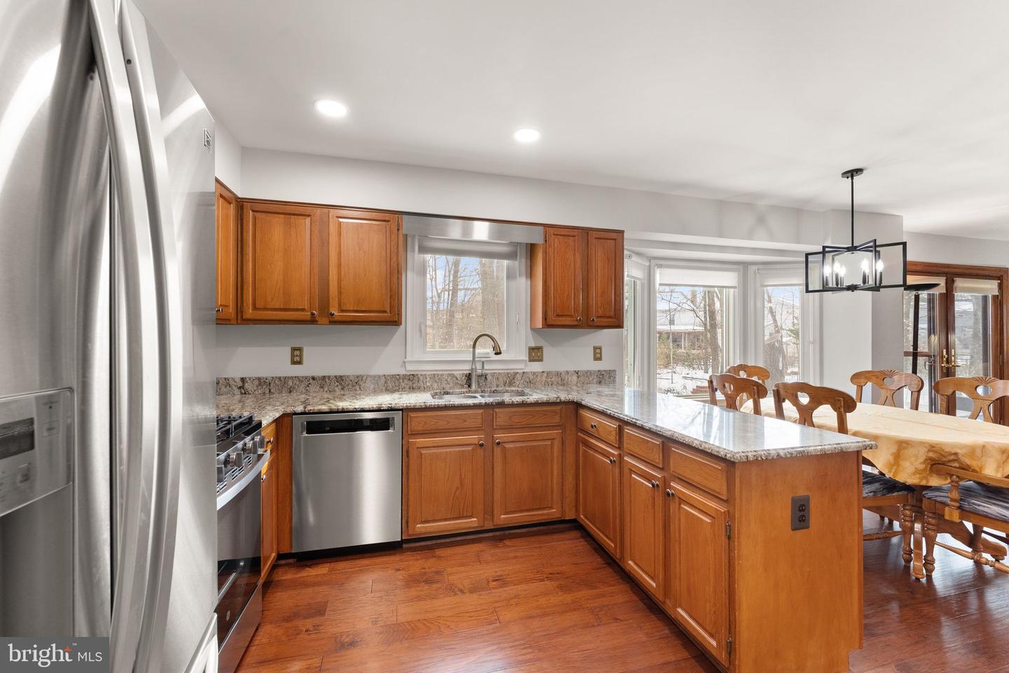 20 N LOWERY CT, STERLING, Virginia 20165, 5 Bedrooms Bedrooms, ,3 BathroomsBathrooms,Residential,For sale,20 N LOWERY CT,VALO2113376 MLS # VALO2113376