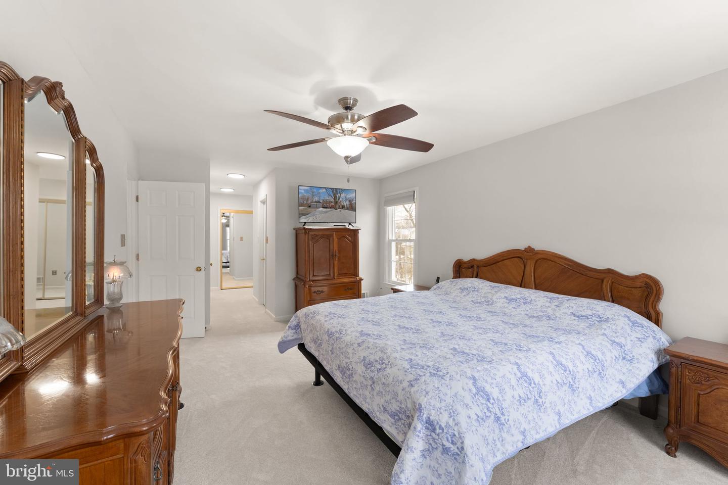 20 N LOWERY CT, STERLING, Virginia 20165, 5 Bedrooms Bedrooms, ,3 BathroomsBathrooms,Residential,For sale,20 N LOWERY CT,VALO2113376 MLS # VALO2113376