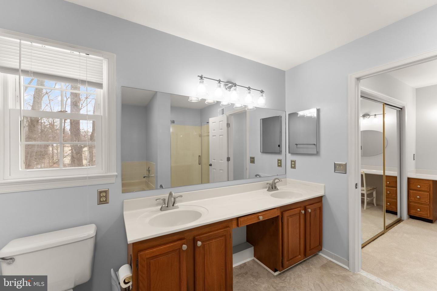 20 N LOWERY CT, STERLING, Virginia 20165, 5 Bedrooms Bedrooms, ,3 BathroomsBathrooms,Residential,For sale,20 N LOWERY CT,VALO2113376 MLS # VALO2113376