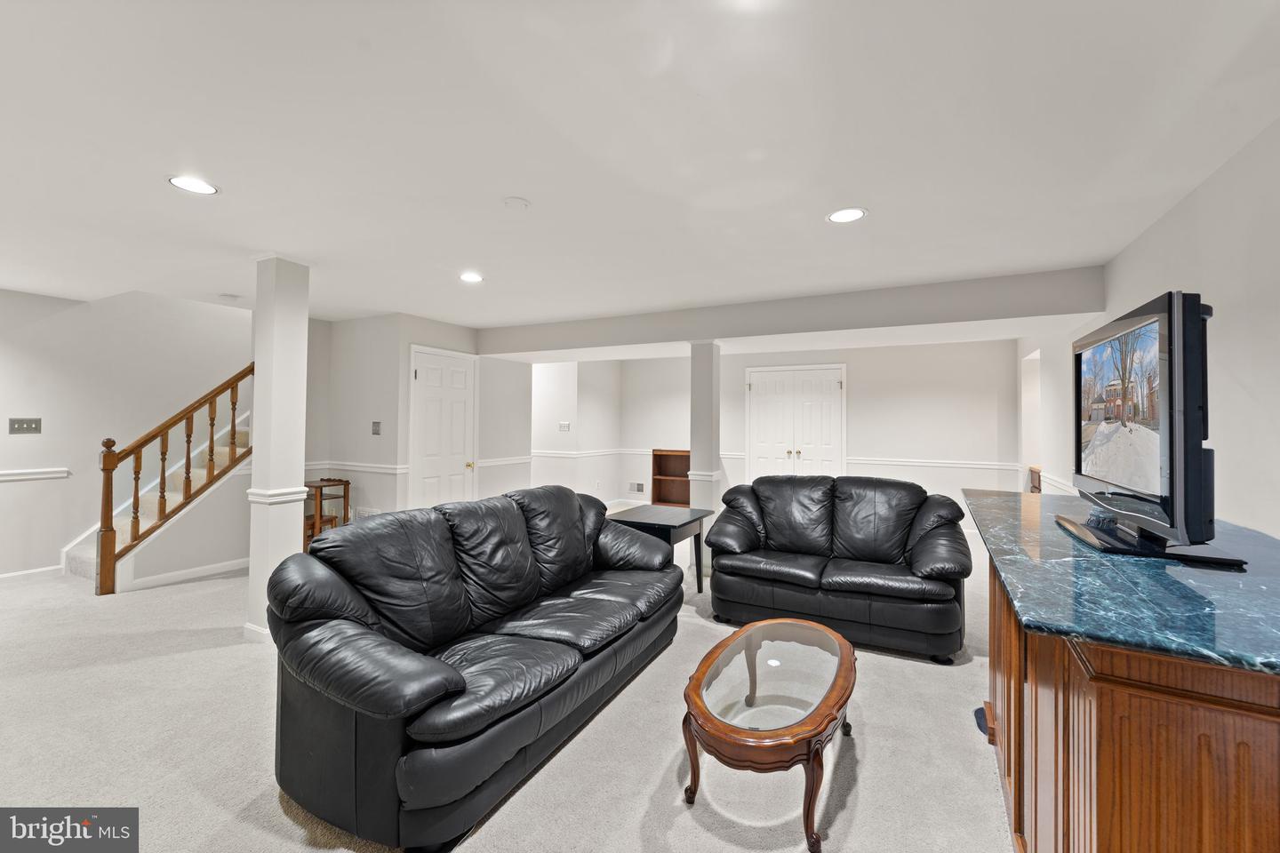 20 N LOWERY CT, STERLING, Virginia 20165, 5 Bedrooms Bedrooms, ,3 BathroomsBathrooms,Residential,For sale,20 N LOWERY CT,VALO2113376 MLS # VALO2113376