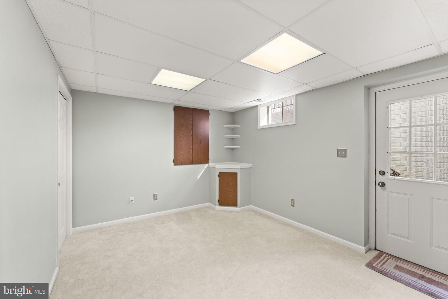 20 N LOWERY CT, STERLING, Virginia 20165, 5 Bedrooms Bedrooms, ,3 BathroomsBathrooms,Residential,For sale,20 N LOWERY CT,VALO2113376 MLS # VALO2113376