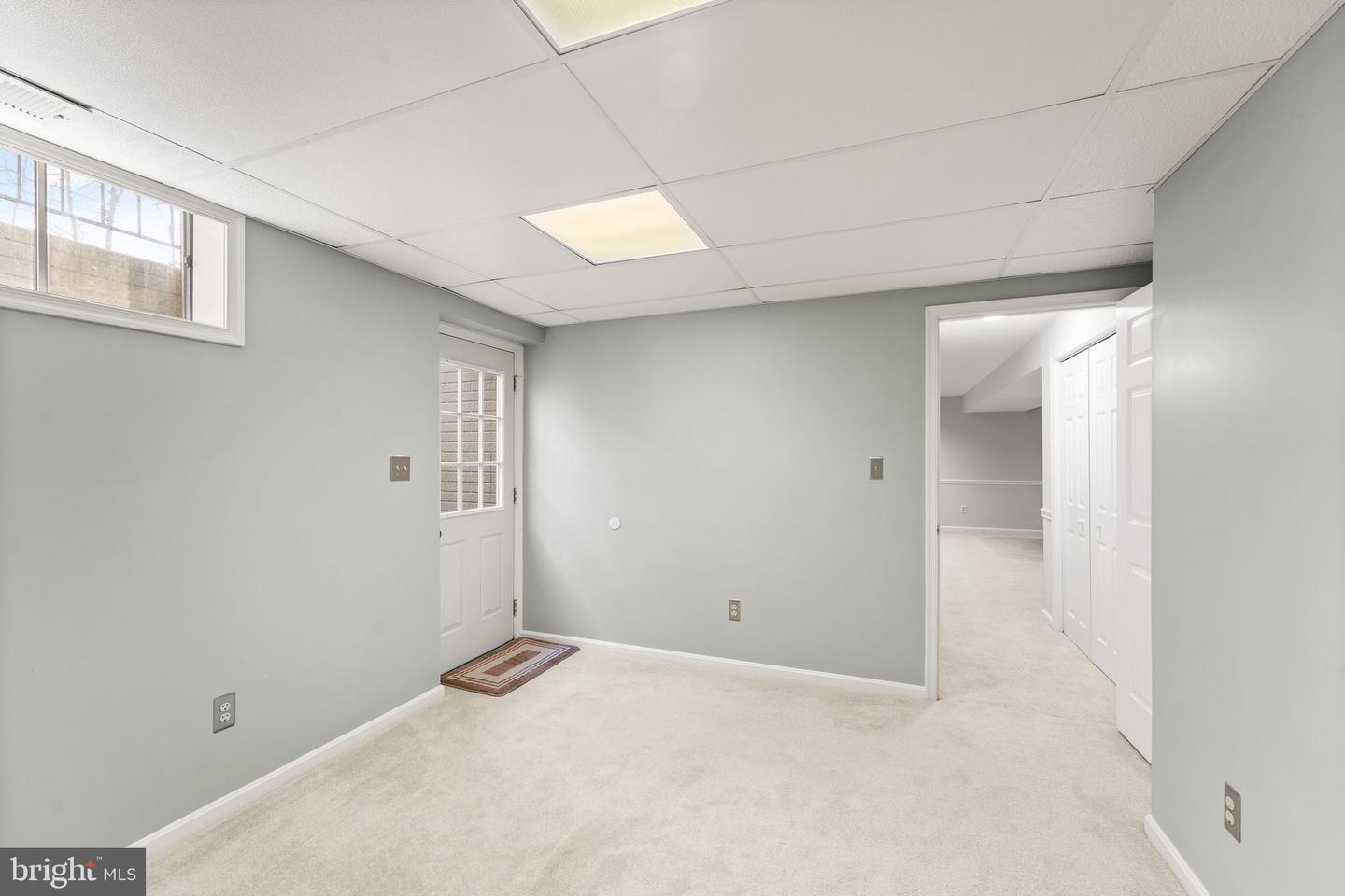 20 N LOWERY CT, STERLING, Virginia 20165, 5 Bedrooms Bedrooms, ,3 BathroomsBathrooms,Residential,For sale,20 N LOWERY CT,VALO2113376 MLS # VALO2113376