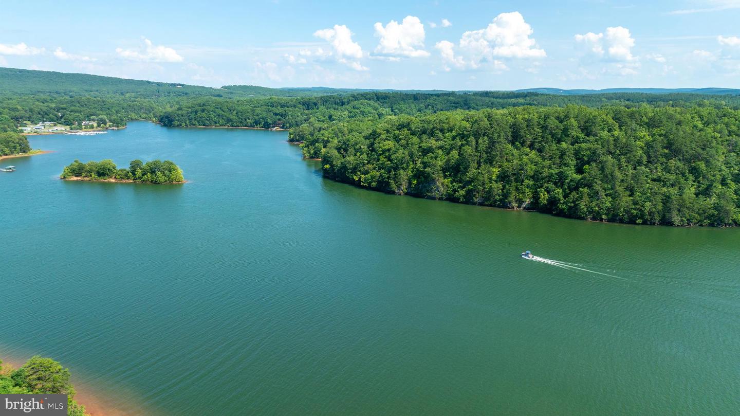 1765 HERON POINTE LODGE, GRETNA, Virginia 24557, 4 Bedrooms Bedrooms, ,4 BathroomsBathrooms,Residential,For sale,1765 HERON POINTE LODGE,VAPI2000116 MLS # VAPI2000116