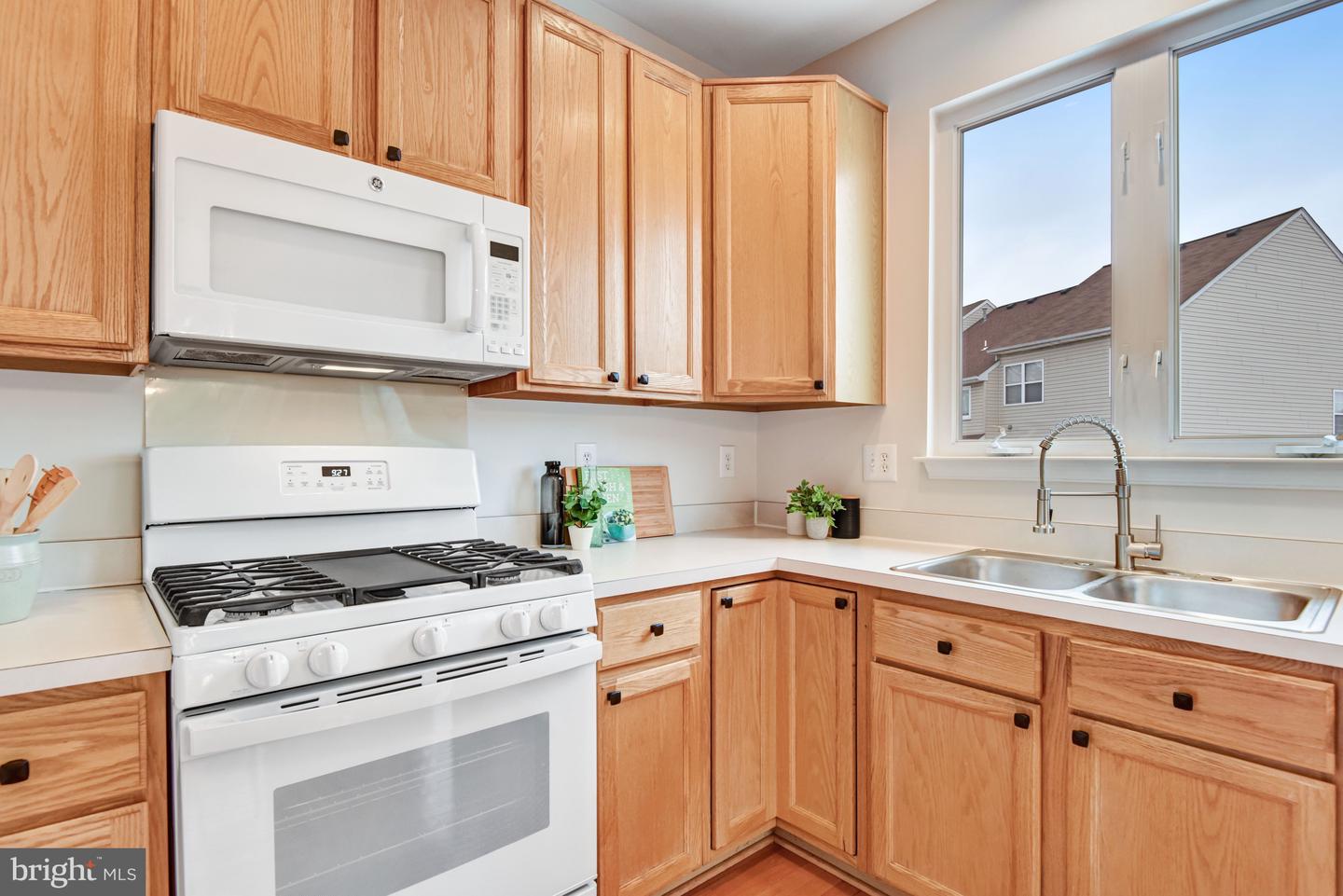 6240 FROSTY WINTER CT, CENTREVILLE, Virginia 20120, 3 Bedrooms Bedrooms, ,2 BathroomsBathrooms,Residential,For sale,6240 FROSTY WINTER CT,VAFX2284628 MLS # VAFX2284628