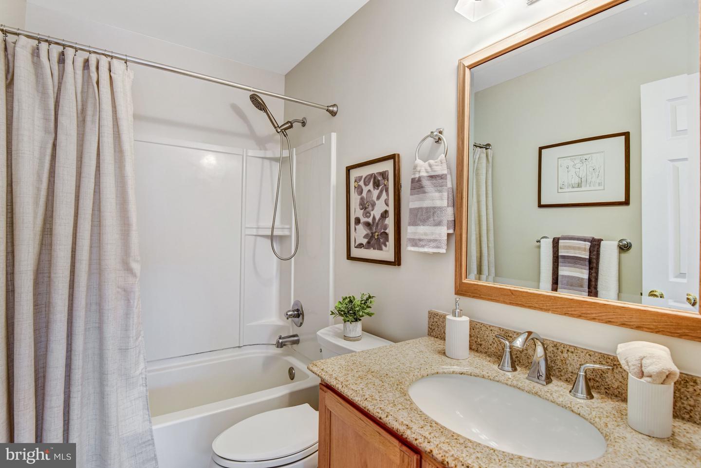 6240 FROSTY WINTER CT, CENTREVILLE, Virginia 20120, 3 Bedrooms Bedrooms, ,2 BathroomsBathrooms,Residential,For sale,6240 FROSTY WINTER CT,VAFX2284628 MLS # VAFX2284628