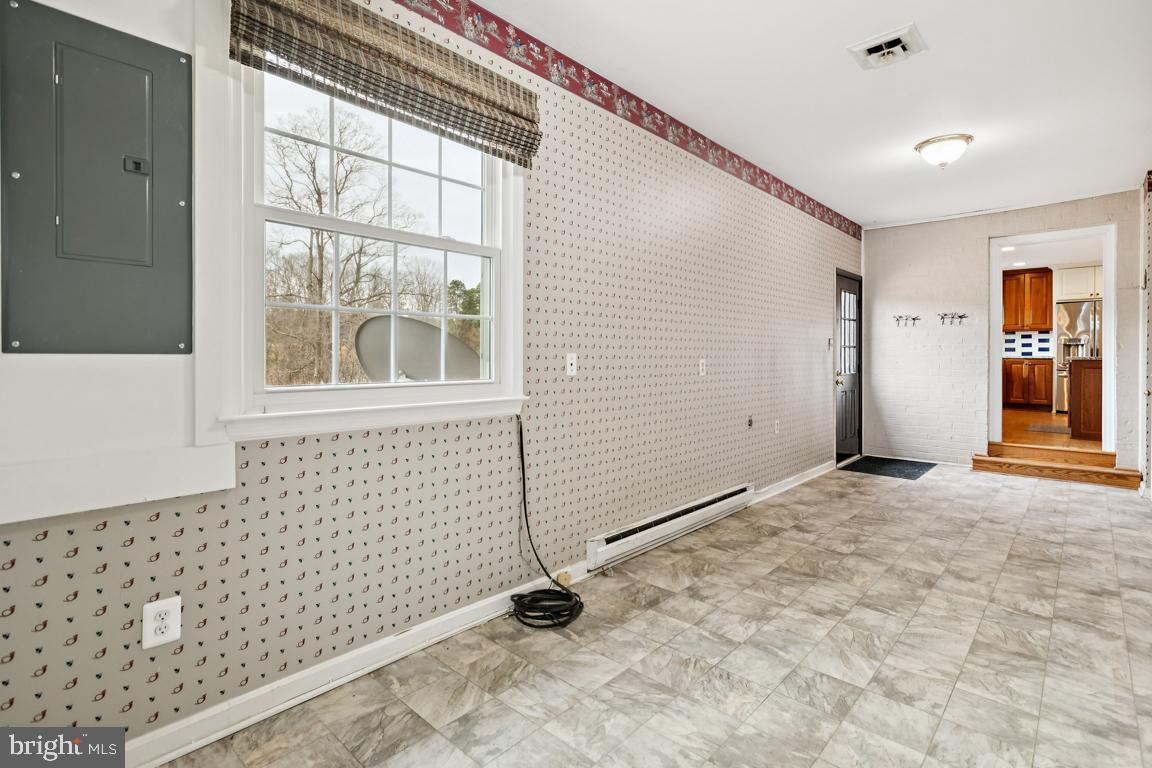 9033 OLD WATERLOO RD, WARRENTON, Virginia 20186, 4 Bedrooms Bedrooms, ,2 BathroomsBathrooms,Residential,For sale,9033 OLD WATERLOO RD,VAFQ2020104 MLS # VAFQ2020104