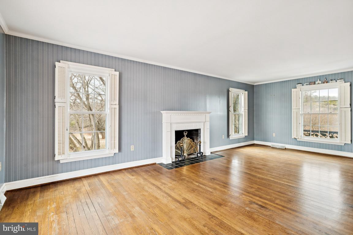 9033 OLD WATERLOO RD, WARRENTON, Virginia 20186, 4 Bedrooms Bedrooms, ,2 BathroomsBathrooms,Residential,For sale,9033 OLD WATERLOO RD,VAFQ2020104 MLS # VAFQ2020104