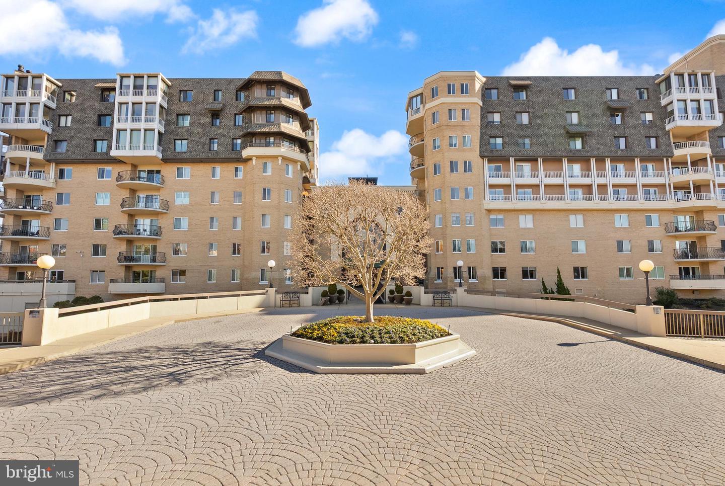 1250 S WASHINGTON ST #215, ALEXANDRIA, Virginia 22314, 1 Bedroom Bedrooms, ,1 BathroomBathrooms,Residential,For sale,1250 S WASHINGTON ST #215,VAAX2053186 MLS # VAAX2053186