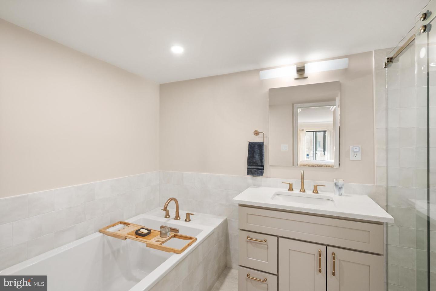 1250 S WASHINGTON ST #215, ALEXANDRIA, Virginia 22314, 1 Bedroom Bedrooms, ,1 BathroomBathrooms,Residential,For sale,1250 S WASHINGTON ST #215,VAAX2053186 MLS # VAAX2053186