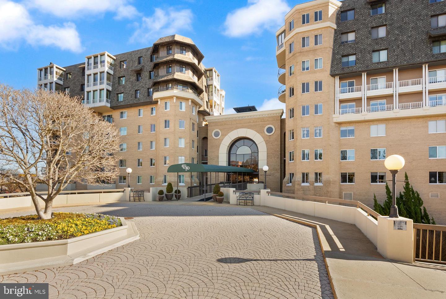 1250 S WASHINGTON ST #215, ALEXANDRIA, Virginia 22314, 1 Bedroom Bedrooms, ,1 BathroomBathrooms,Residential,For sale,1250 S WASHINGTON ST #215,VAAX2053186 MLS # VAAX2053186