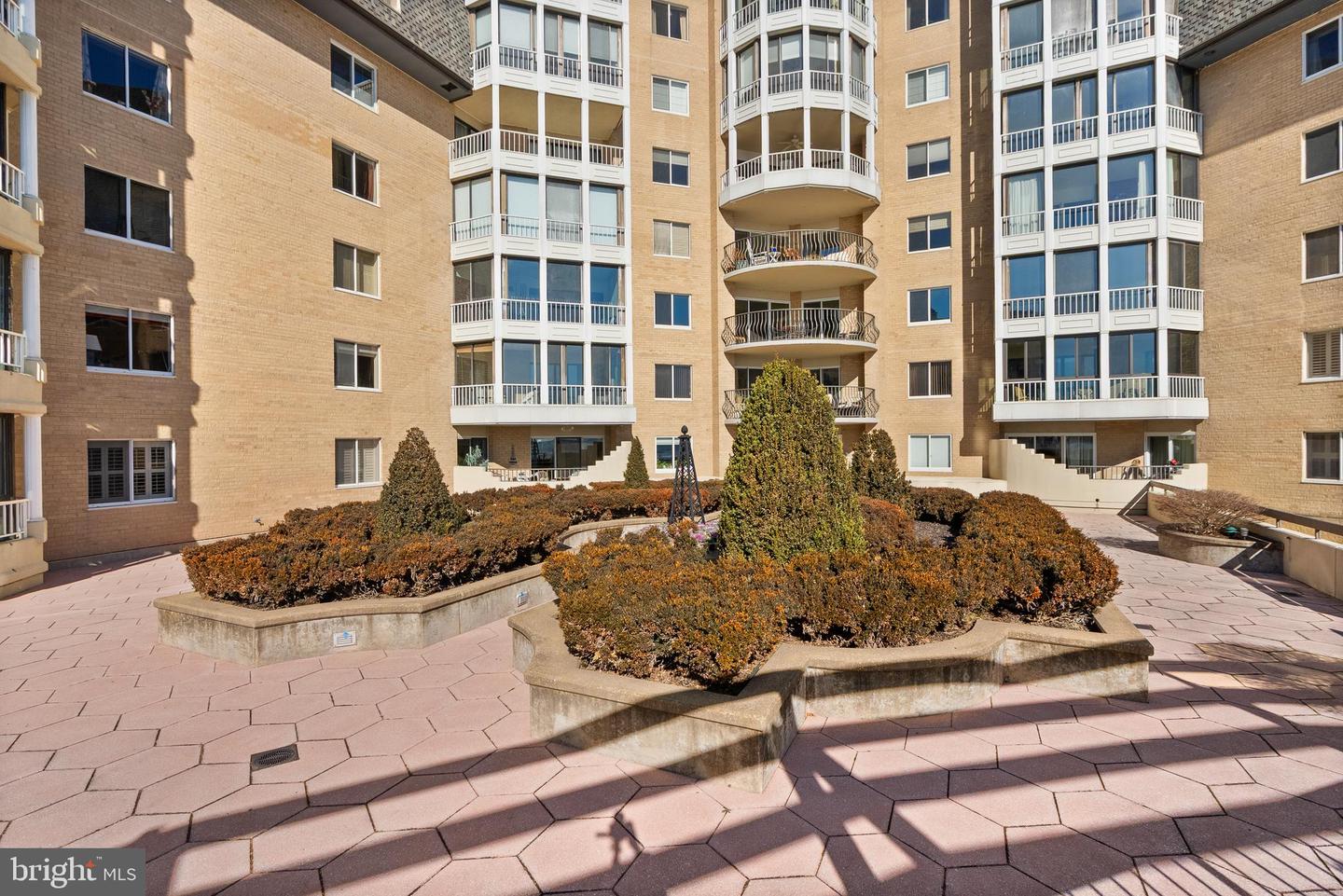 1250 S WASHINGTON ST #215, ALEXANDRIA, Virginia 22314, 1 Bedroom Bedrooms, ,1 BathroomBathrooms,Residential,For sale,1250 S WASHINGTON ST #215,VAAX2053186 MLS # VAAX2053186