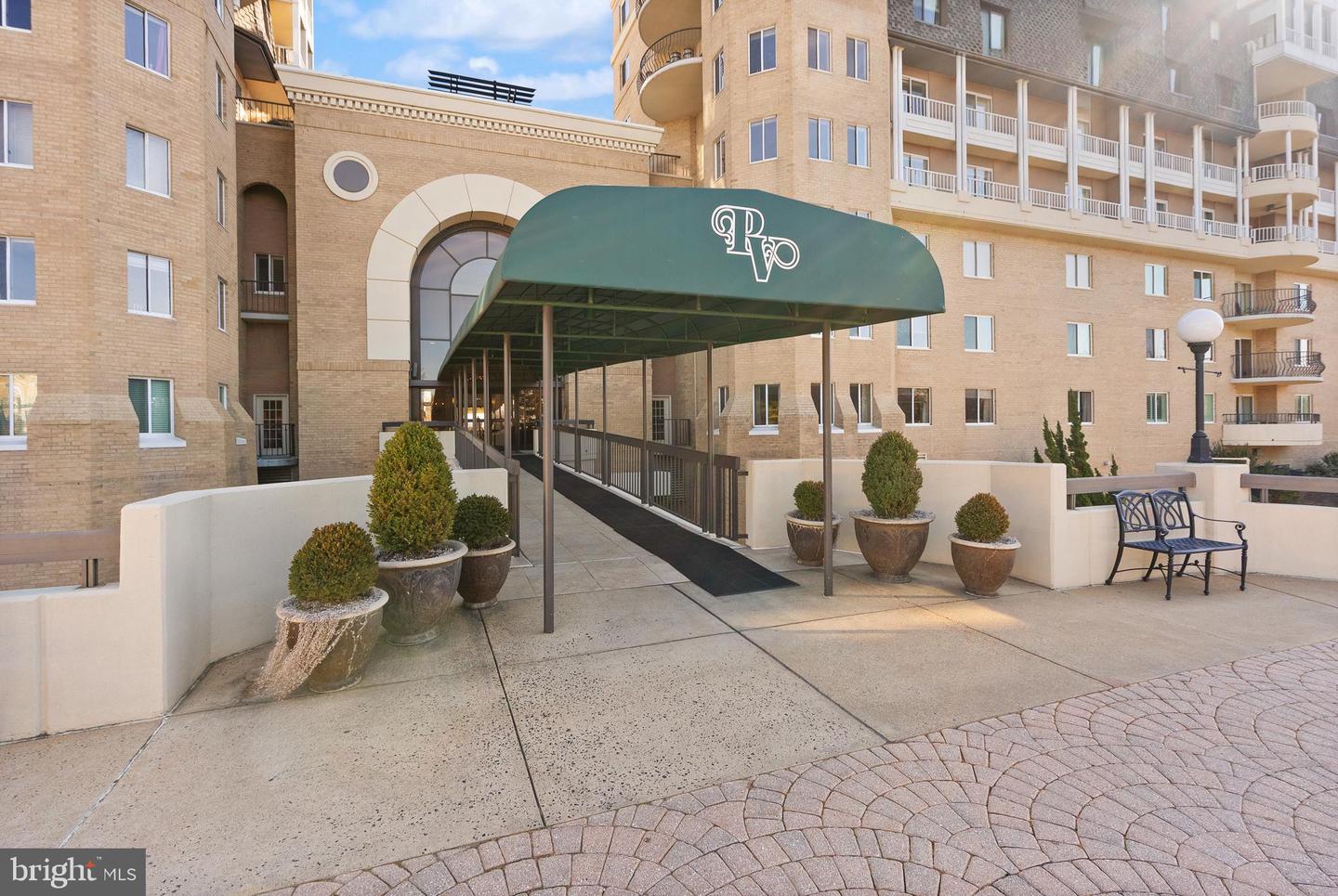 1250 S WASHINGTON ST #215, ALEXANDRIA, Virginia 22314, 1 Bedroom Bedrooms, ,1 BathroomBathrooms,Residential,For sale,1250 S WASHINGTON ST #215,VAAX2053186 MLS # VAAX2053186