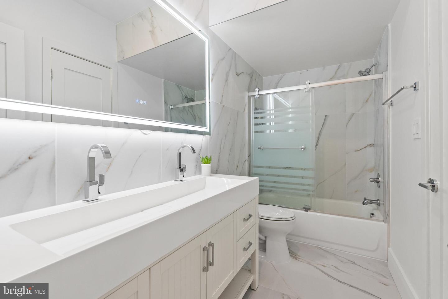 3219 WISCONSIN AVE NW #101, WASHINGTON, District Of Columbia 20016, 2 Bedrooms Bedrooms, 5 Rooms Rooms,2 BathroomsBathrooms,Residential,For sale,3219 WISCONSIN AVE NW #101,DCDC2241742 MLS # DCDC2241742