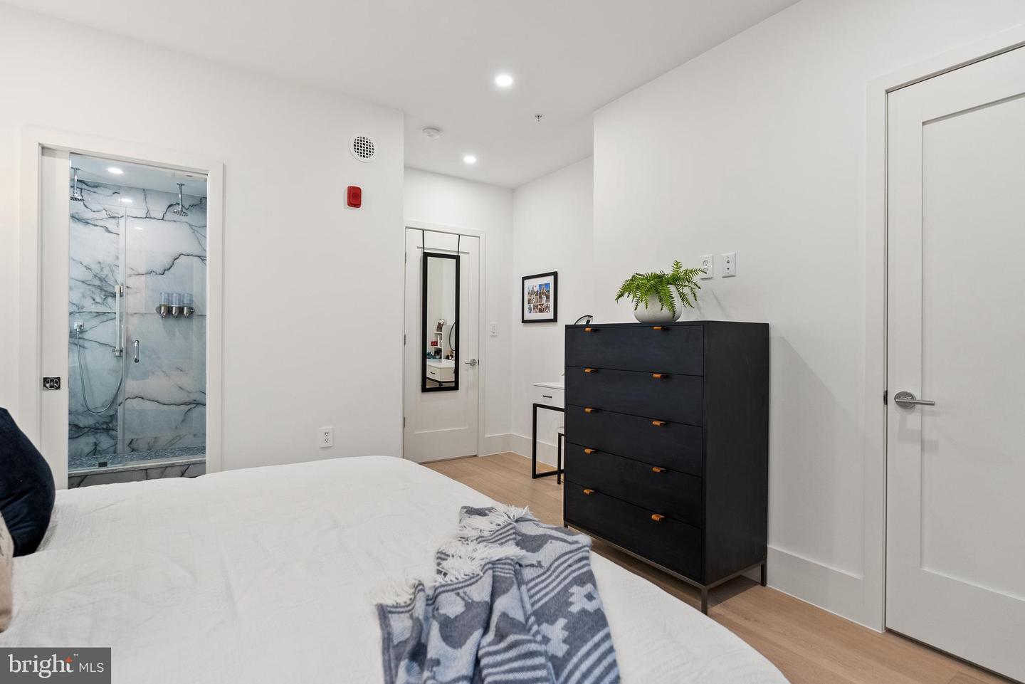 3219 WISCONSIN AVE NW #101, WASHINGTON, District Of Columbia 20016, 2 Bedrooms Bedrooms, 5 Rooms Rooms,2 BathroomsBathrooms,Residential,For sale,3219 WISCONSIN AVE NW #101,DCDC2241742 MLS # DCDC2241742