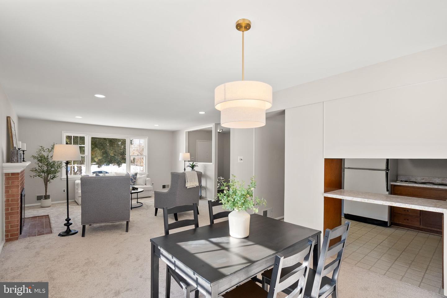 14724 BRADDOCK RD, CENTREVILLE, Virginia 20120, 4 Bedrooms Bedrooms, ,2 BathroomsBathrooms,Residential,For sale,14724 BRADDOCK RD,VAFX2286602 MLS # VAFX2286602