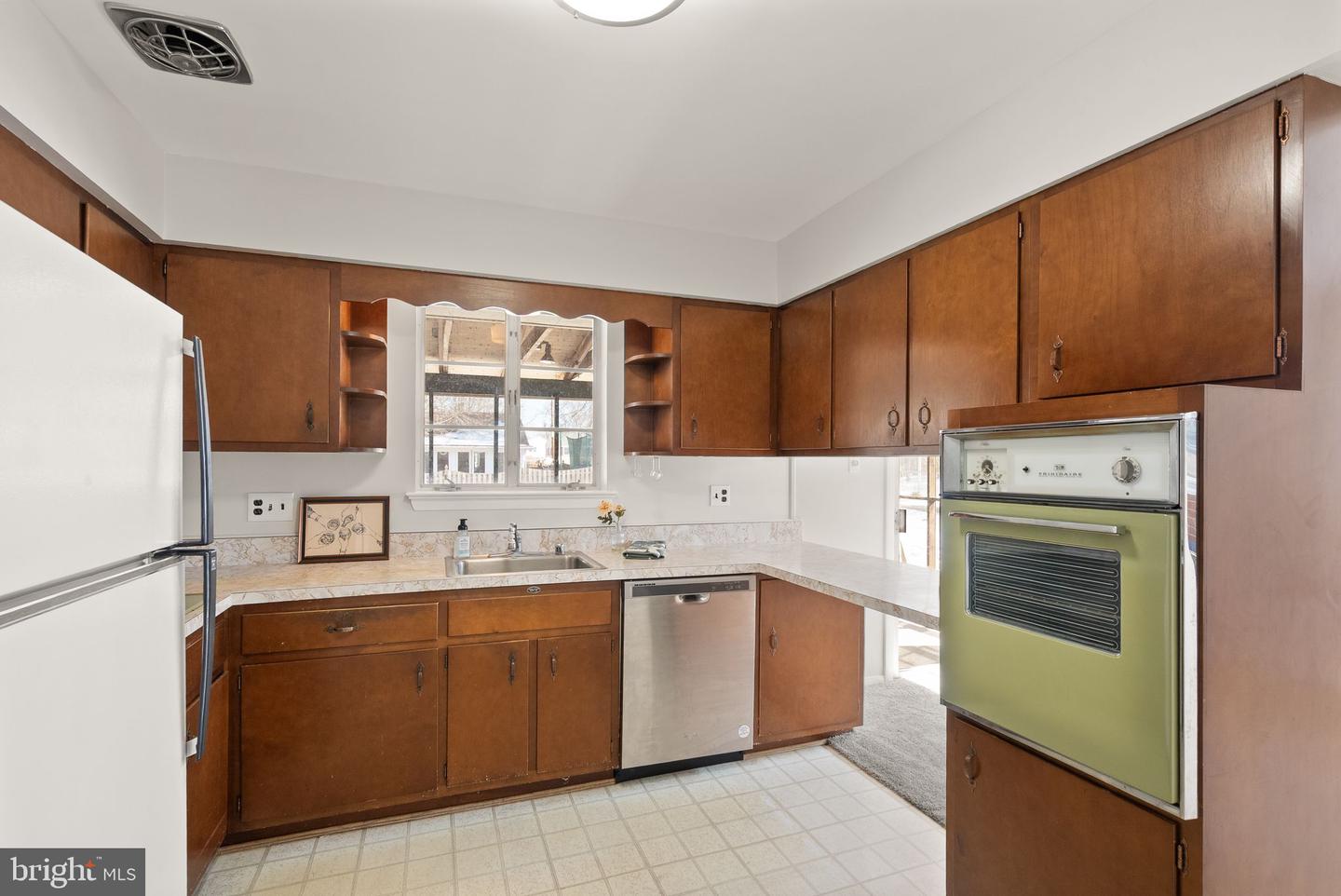 14724 BRADDOCK RD, CENTREVILLE, Virginia 20120, 4 Bedrooms Bedrooms, ,2 BathroomsBathrooms,Residential,For sale,14724 BRADDOCK RD,VAFX2286602 MLS # VAFX2286602