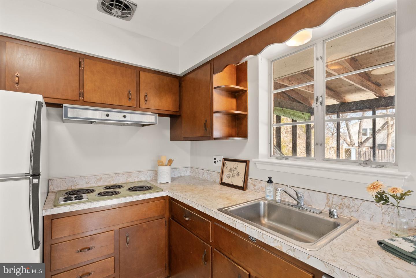 14724 BRADDOCK RD, CENTREVILLE, Virginia 20120, 4 Bedrooms Bedrooms, ,2 BathroomsBathrooms,Residential,For sale,14724 BRADDOCK RD,VAFX2286602 MLS # VAFX2286602