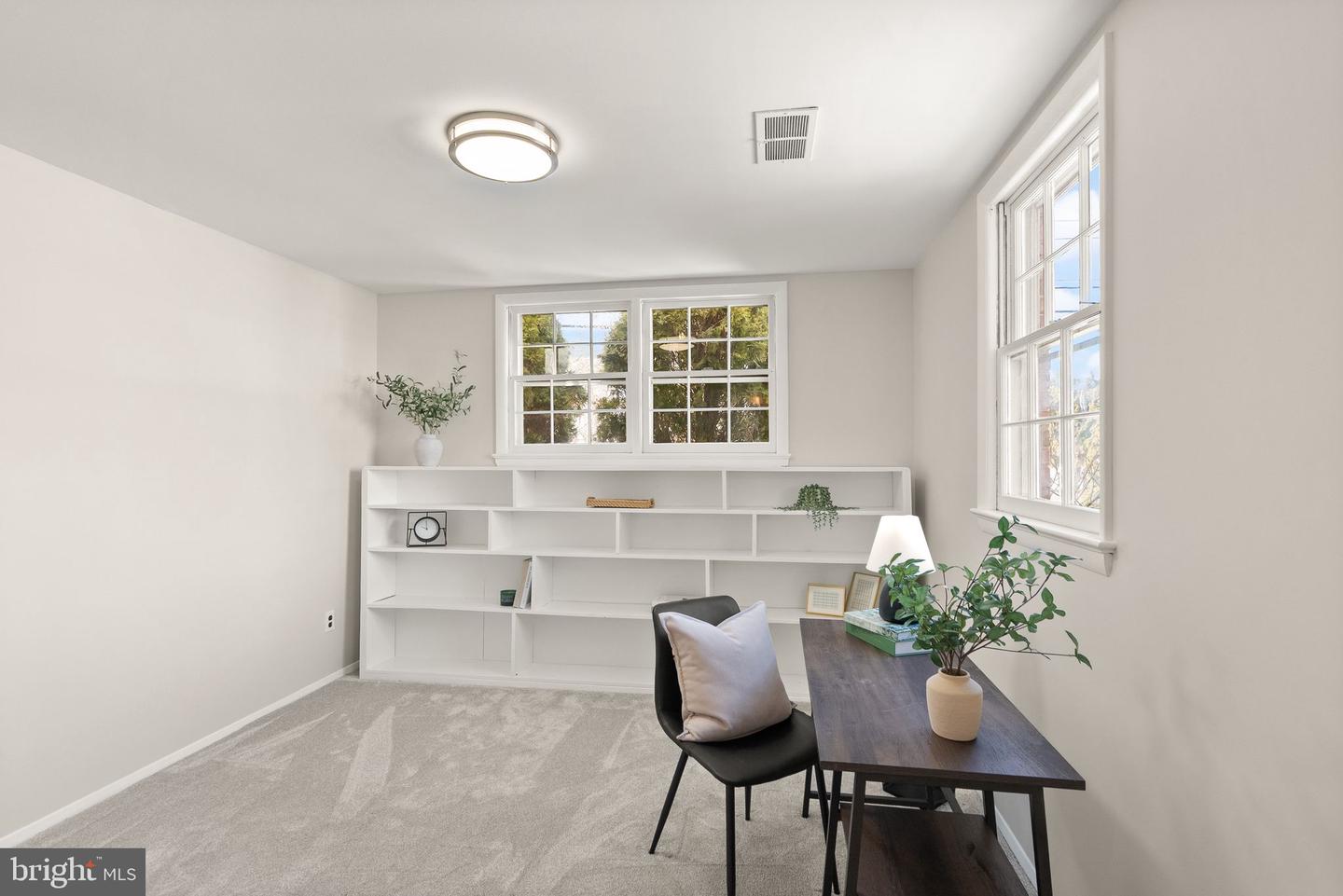 14724 BRADDOCK RD, CENTREVILLE, Virginia 20120, 4 Bedrooms Bedrooms, ,2 BathroomsBathrooms,Residential,For sale,14724 BRADDOCK RD,VAFX2286602 MLS # VAFX2286602