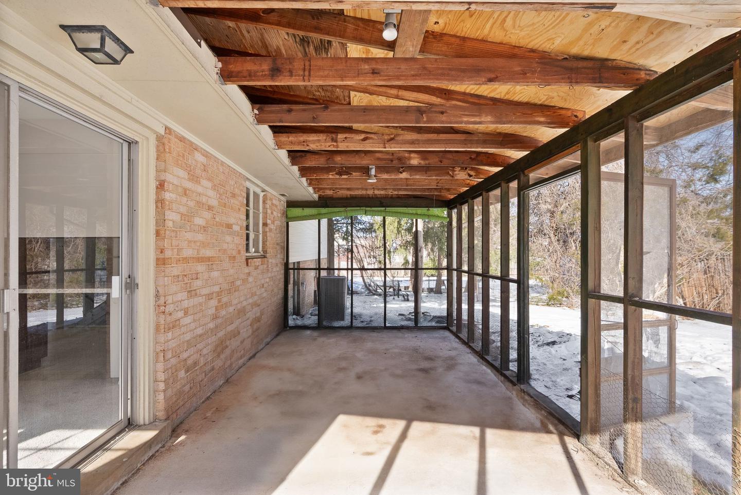 14724 BRADDOCK RD, CENTREVILLE, Virginia 20120, 4 Bedrooms Bedrooms, ,2 BathroomsBathrooms,Residential,For sale,14724 BRADDOCK RD,VAFX2286602 MLS # VAFX2286602