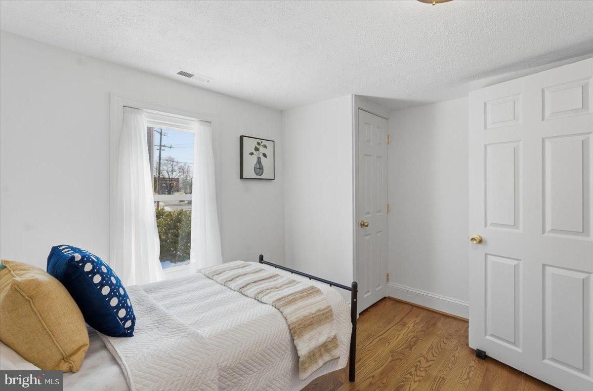 2231 N CULPEPER ST N, ARLINGTON, Virginia 22207, 3 Bedrooms Bedrooms, ,2 BathroomsBathrooms,Residential,For sale,2231 N CULPEPER ST N,VAAR2067926 MLS # VAAR2067926