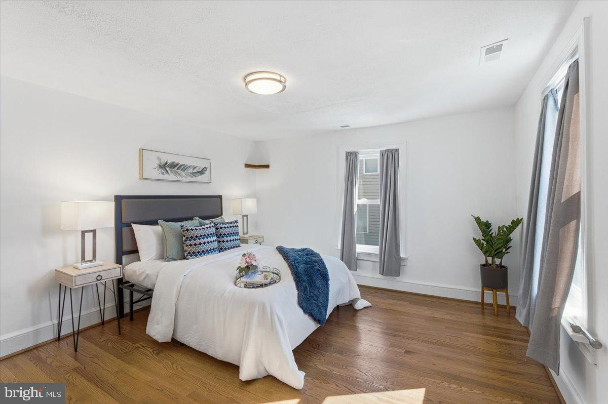 2231 N CULPEPER ST N, ARLINGTON, Virginia 22207, 3 Bedrooms Bedrooms, ,2 BathroomsBathrooms,Residential,For sale,2231 N CULPEPER ST N,VAAR2067926 MLS # VAAR2067926