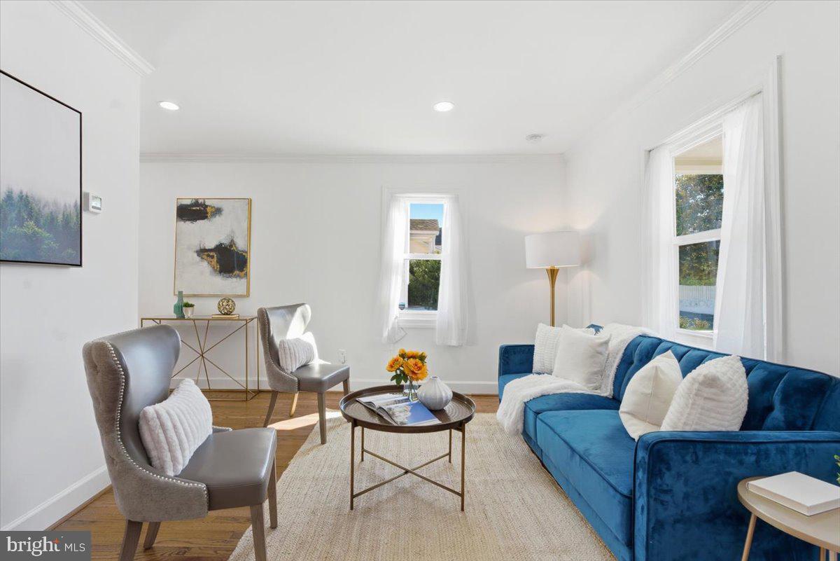 2231 N CULPEPER ST N, ARLINGTON, Virginia 22207, 3 Bedrooms Bedrooms, ,2 BathroomsBathrooms,Residential,For sale,2231 N CULPEPER ST N,VAAR2067926 MLS # VAAR2067926