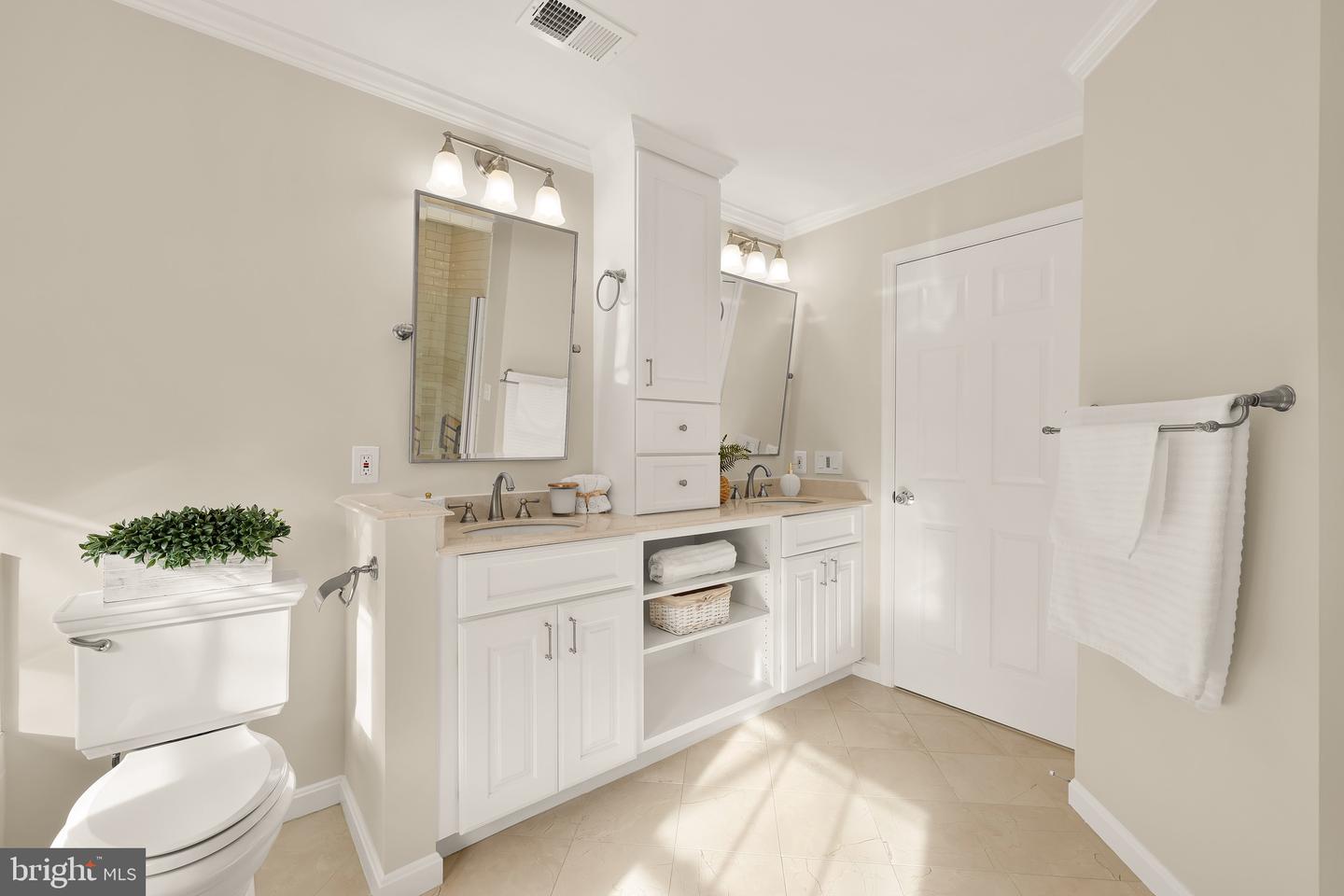 168 MARTIN LN, ALEXANDRIA, Virginia 22304, 3 Bedrooms Bedrooms, ,2 BathroomsBathrooms,Residential,For sale,168 MARTIN LN,VAAX2053338 MLS # VAAX2053338