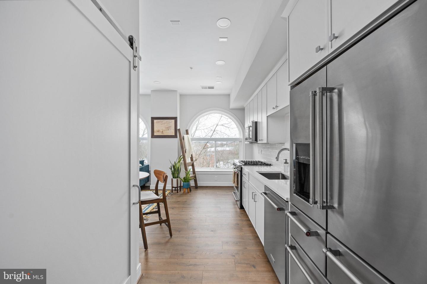 625 SLATERS LANE #404, ALEXANDRIA, Virginia 22314, 1 Bedroom Bedrooms, ,1 BathroomBathrooms,Residential,For sale,625 SLATERS LANE #404,VAAX2053360 MLS # VAAX2053360