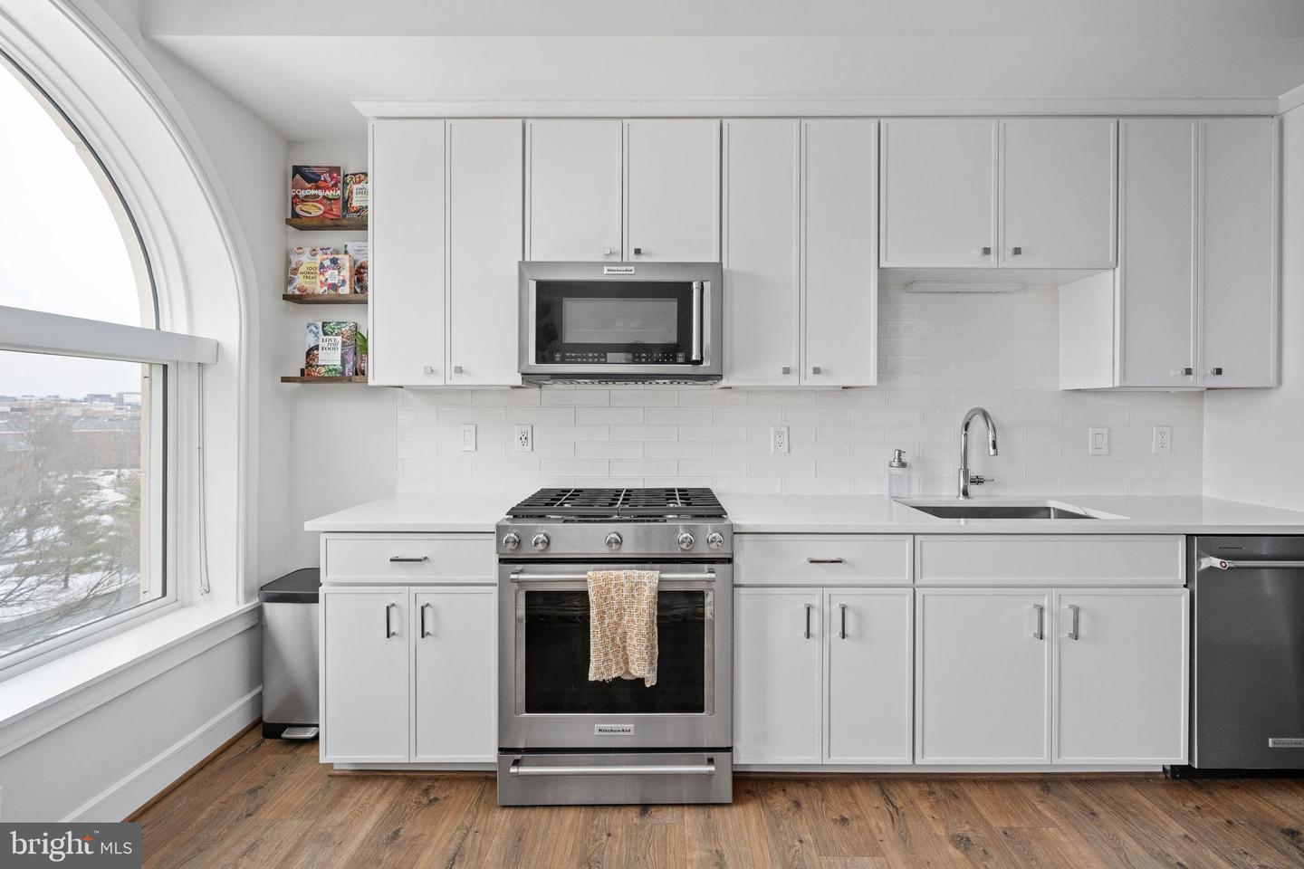 625 SLATERS LANE #404, ALEXANDRIA, Virginia 22314, 1 Bedroom Bedrooms, ,1 BathroomBathrooms,Residential,For sale,625 SLATERS LANE #404,VAAX2053360 MLS # VAAX2053360