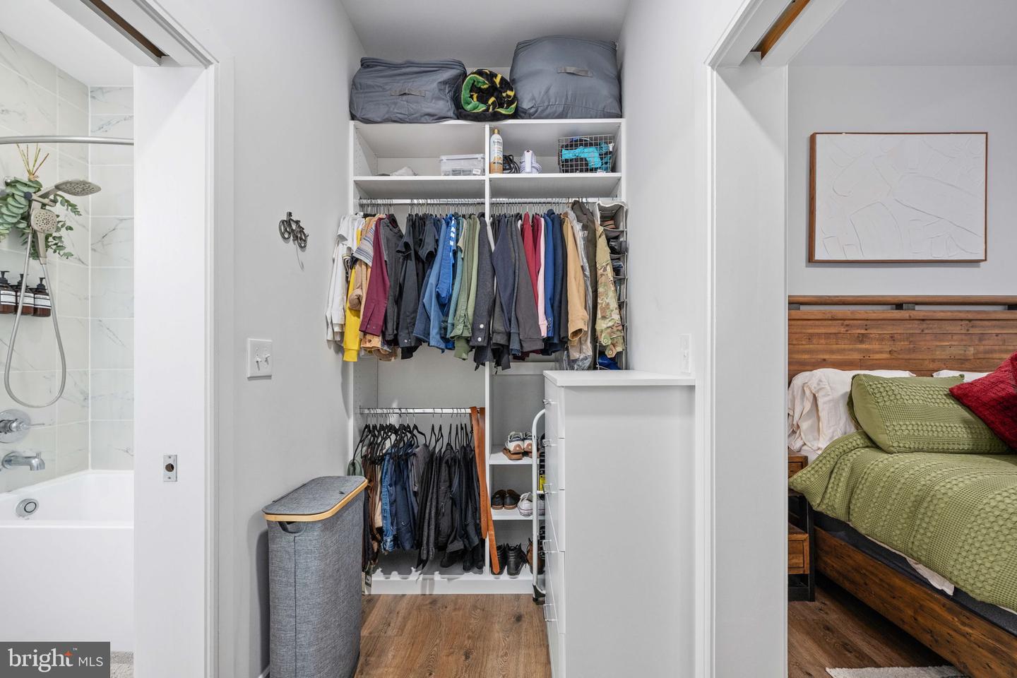 625 SLATERS LANE #404, ALEXANDRIA, Virginia 22314, 1 Bedroom Bedrooms, ,1 BathroomBathrooms,Residential,For sale,625 SLATERS LANE #404,VAAX2053360 MLS # VAAX2053360