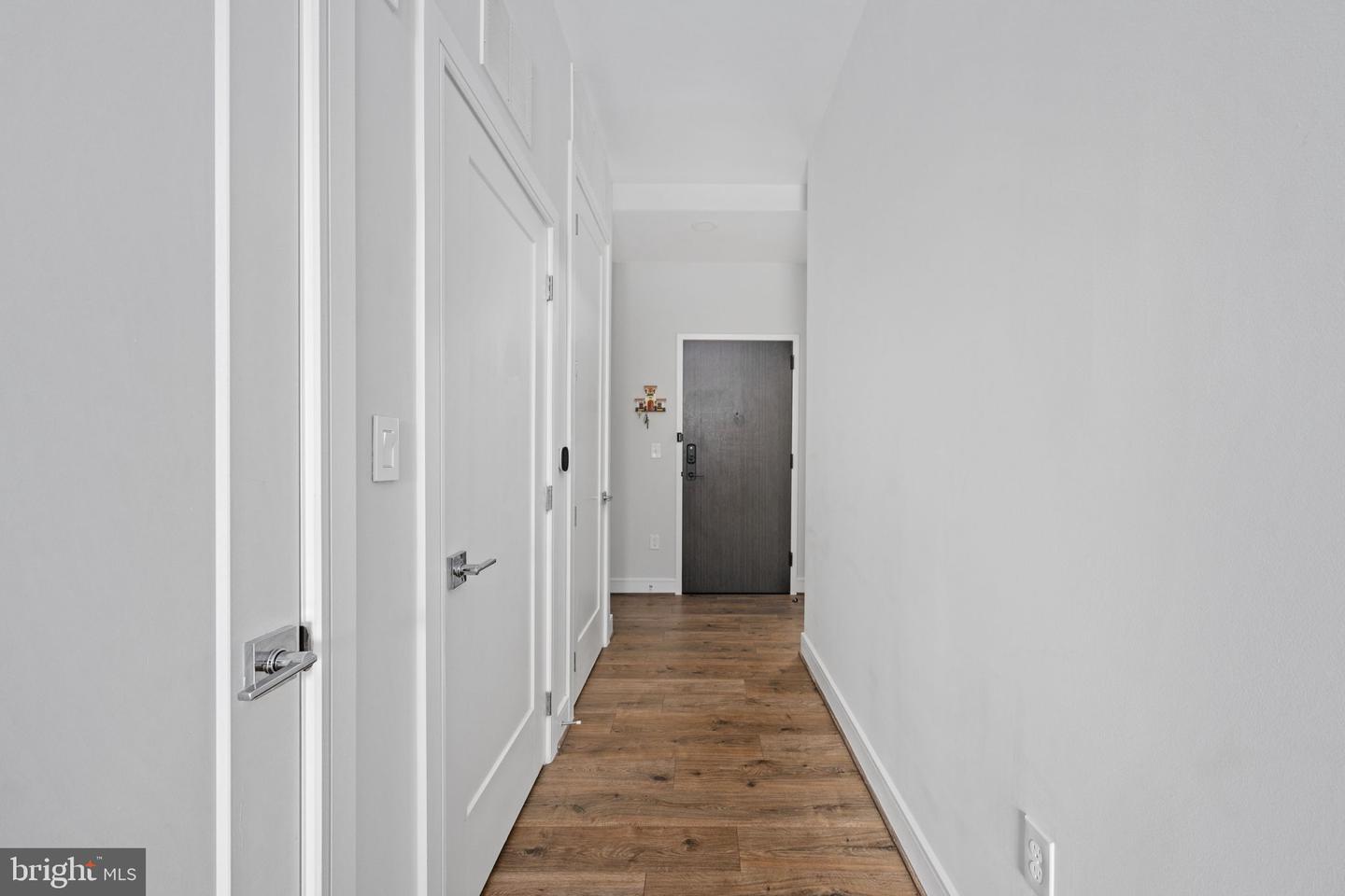 625 SLATERS LANE #404, ALEXANDRIA, Virginia 22314, 1 Bedroom Bedrooms, ,1 BathroomBathrooms,Residential,For sale,625 SLATERS LANE #404,VAAX2053360 MLS # VAAX2053360