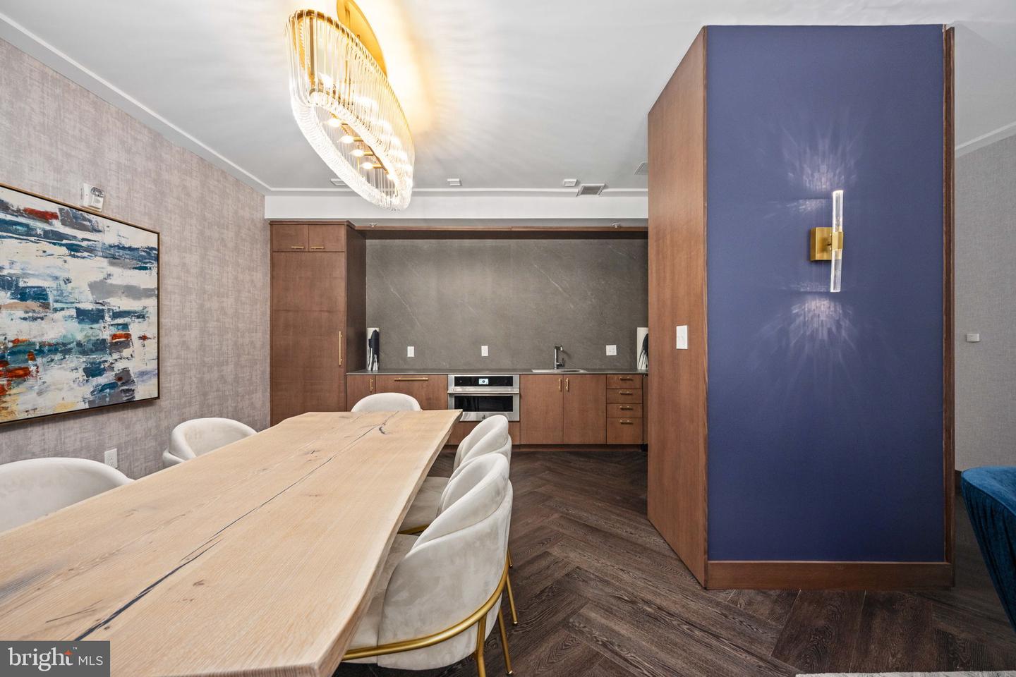 625 SLATERS LANE #404, ALEXANDRIA, Virginia 22314, 1 Bedroom Bedrooms, ,1 BathroomBathrooms,Residential,For sale,625 SLATERS LANE #404,VAAX2053360 MLS # VAAX2053360