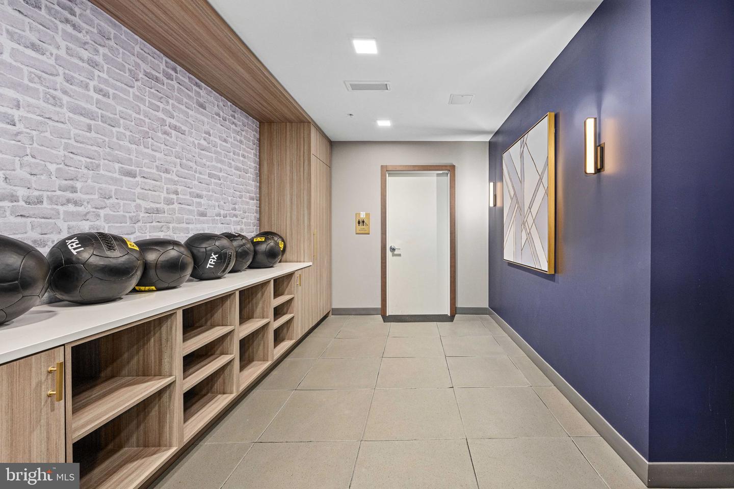 625 SLATERS LANE #404, ALEXANDRIA, Virginia 22314, 1 Bedroom Bedrooms, ,1 BathroomBathrooms,Residential,For sale,625 SLATERS LANE #404,VAAX2053360 MLS # VAAX2053360