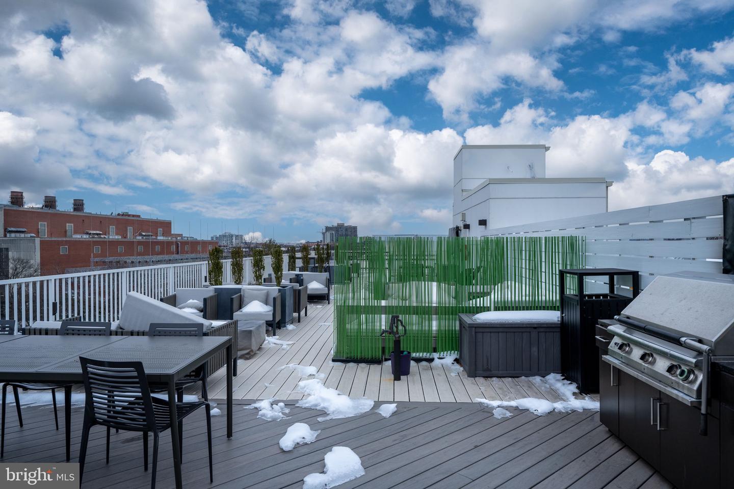 625 SLATERS LANE #404, ALEXANDRIA, Virginia 22314, 1 Bedroom Bedrooms, ,1 BathroomBathrooms,Residential,For sale,625 SLATERS LANE #404,VAAX2053360 MLS # VAAX2053360