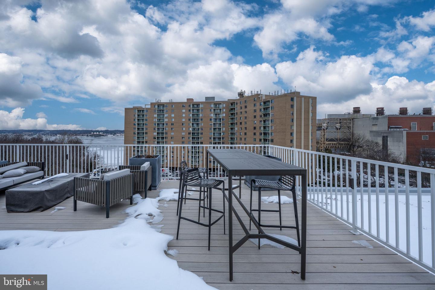 625 SLATERS LANE #404, ALEXANDRIA, Virginia 22314, 1 Bedroom Bedrooms, ,1 BathroomBathrooms,Residential,For sale,625 SLATERS LANE #404,VAAX2053360 MLS # VAAX2053360