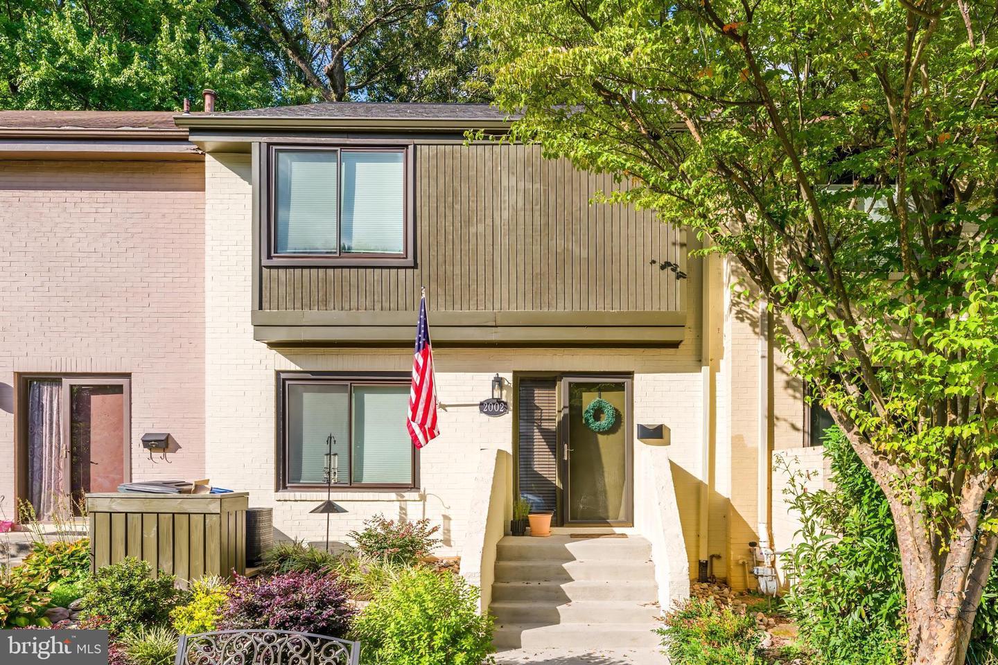 2002 GOLF COURSE DR, RESTON, Virginia 20191, 3 Bedrooms Bedrooms, ,3 BathroomsBathrooms,Residential,For sale,2002 GOLF COURSE DR,VAFX2286852 MLS # VAFX2286852