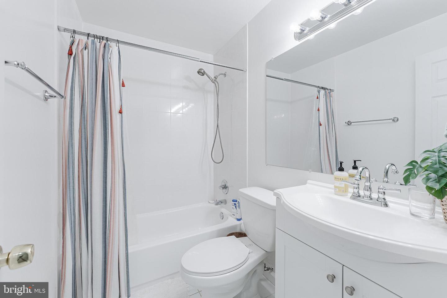 2002 GOLF COURSE DR, RESTON, Virginia 20191, 3 Bedrooms Bedrooms, ,3 BathroomsBathrooms,Residential,For sale,2002 GOLF COURSE DR,VAFX2286852 MLS # VAFX2286852