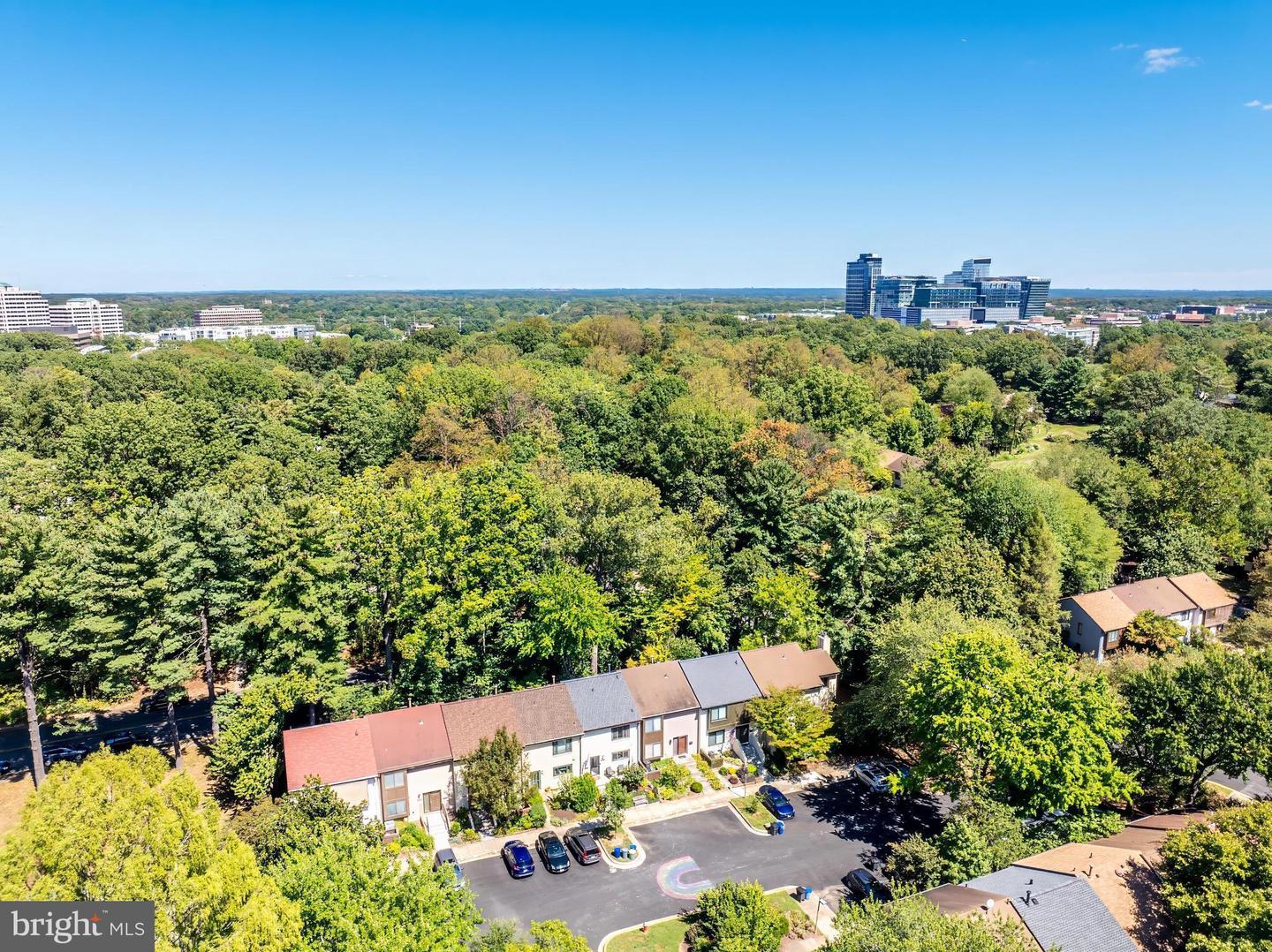 2002 GOLF COURSE DR, RESTON, Virginia 20191, 3 Bedrooms Bedrooms, ,3 BathroomsBathrooms,Residential,For sale,2002 GOLF COURSE DR,VAFX2286852 MLS # VAFX2286852