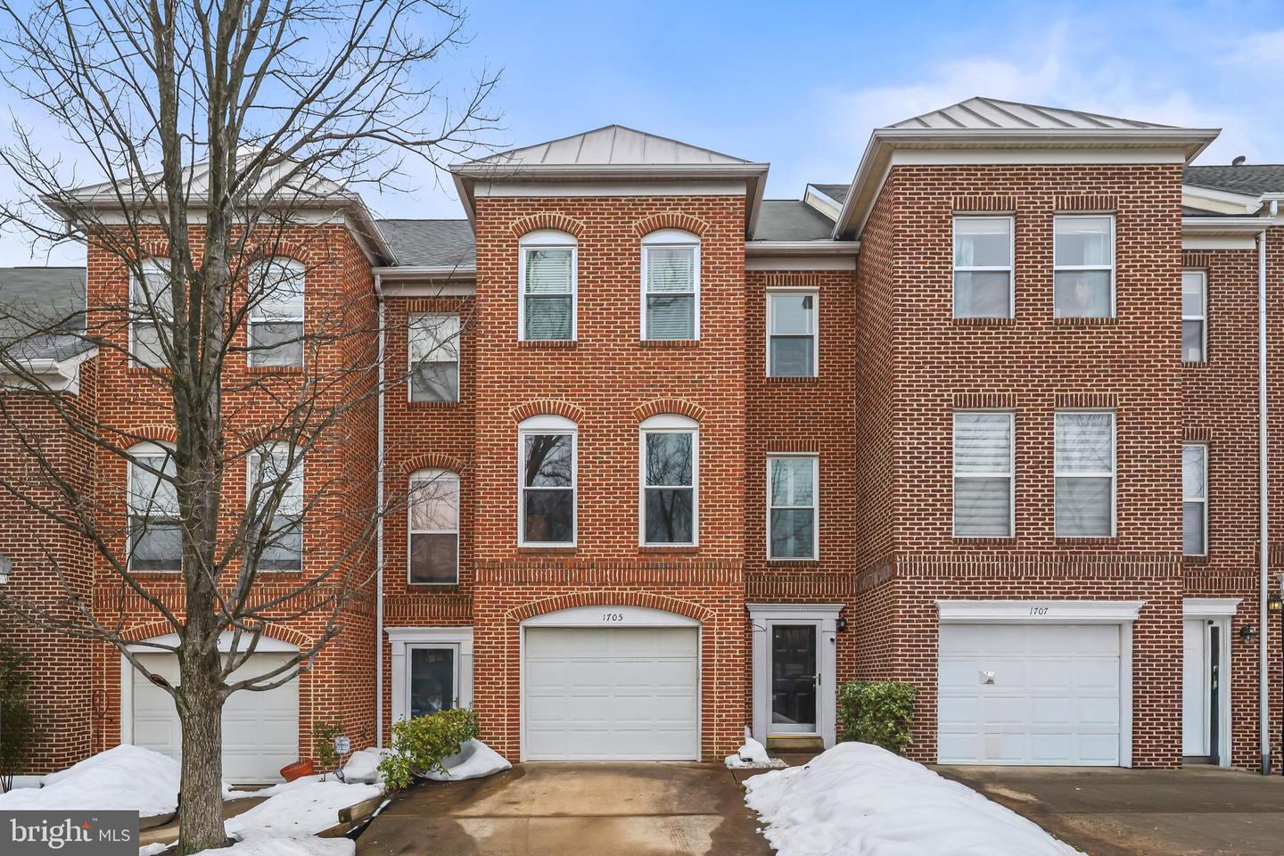 1705 BLUE FLINT CT, RESTON, Virginia 20190, 4 Bedrooms Bedrooms, ,3 BathroomsBathrooms,Residential,For sale,1705 BLUE FLINT CT,VAFX2286858 MLS # VAFX2286858