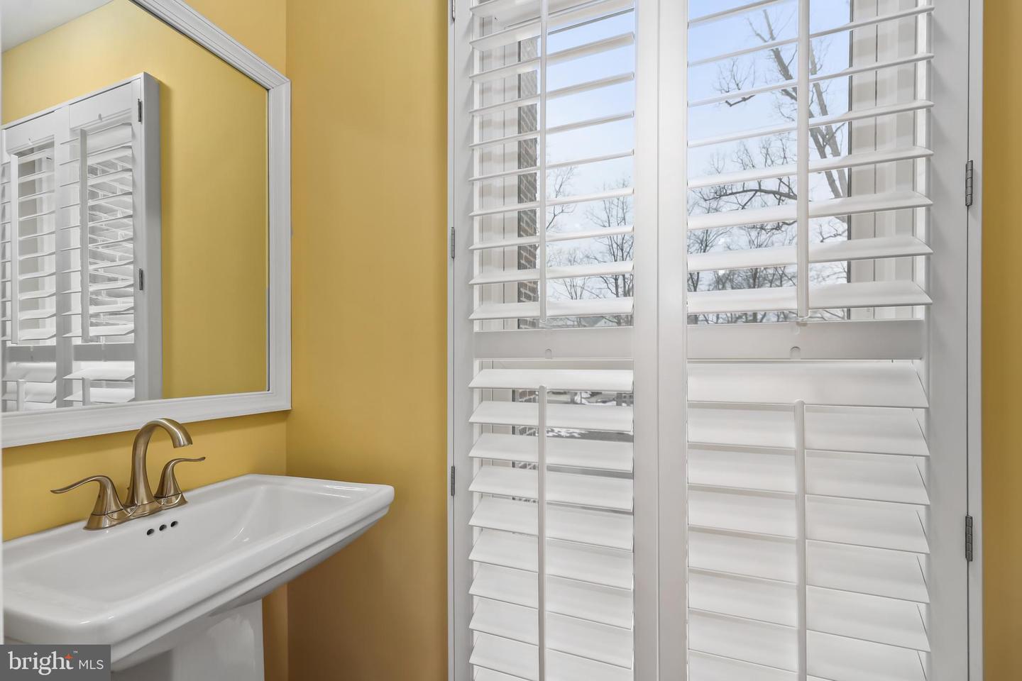 1705 BLUE FLINT CT, RESTON, Virginia 20190, 4 Bedrooms Bedrooms, ,3 BathroomsBathrooms,Residential,For sale,1705 BLUE FLINT CT,VAFX2286858 MLS # VAFX2286858