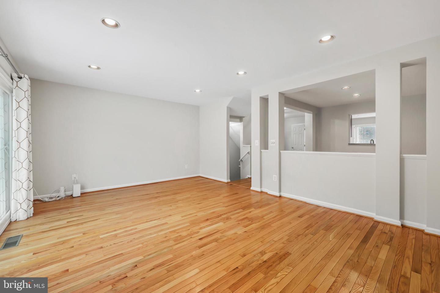 1705 BLUE FLINT CT, RESTON, Virginia 20190, 4 Bedrooms Bedrooms, ,3 BathroomsBathrooms,Residential,For sale,1705 BLUE FLINT CT,VAFX2286858 MLS # VAFX2286858