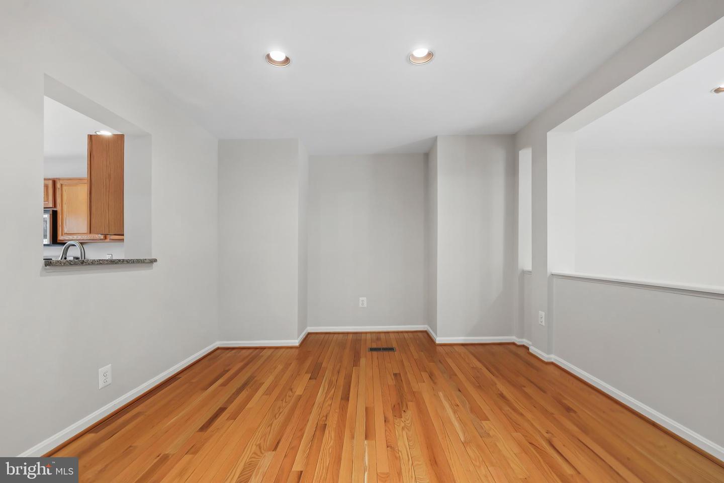 1705 BLUE FLINT CT, RESTON, Virginia 20190, 4 Bedrooms Bedrooms, ,3 BathroomsBathrooms,Residential,For sale,1705 BLUE FLINT CT,VAFX2286858 MLS # VAFX2286858