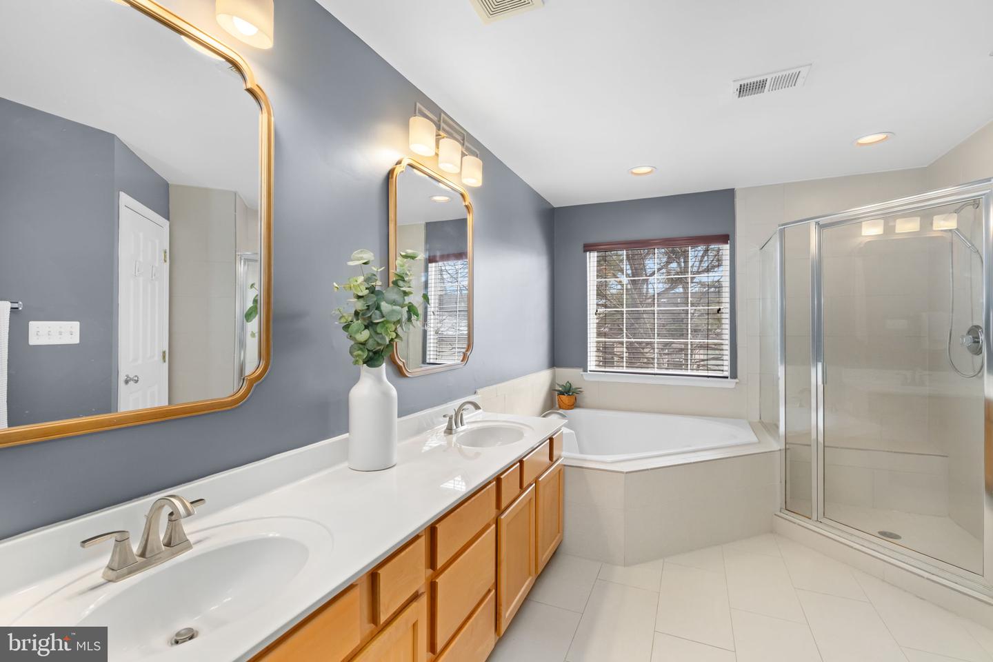 6703 SULLIVAN WAY, ALEXANDRIA, Virginia 22315, 3 Bedrooms Bedrooms, 7 Rooms Rooms,2 BathroomsBathrooms,Residential,For sale,6703 SULLIVAN WAY,VAFX2286934 MLS # VAFX2286934