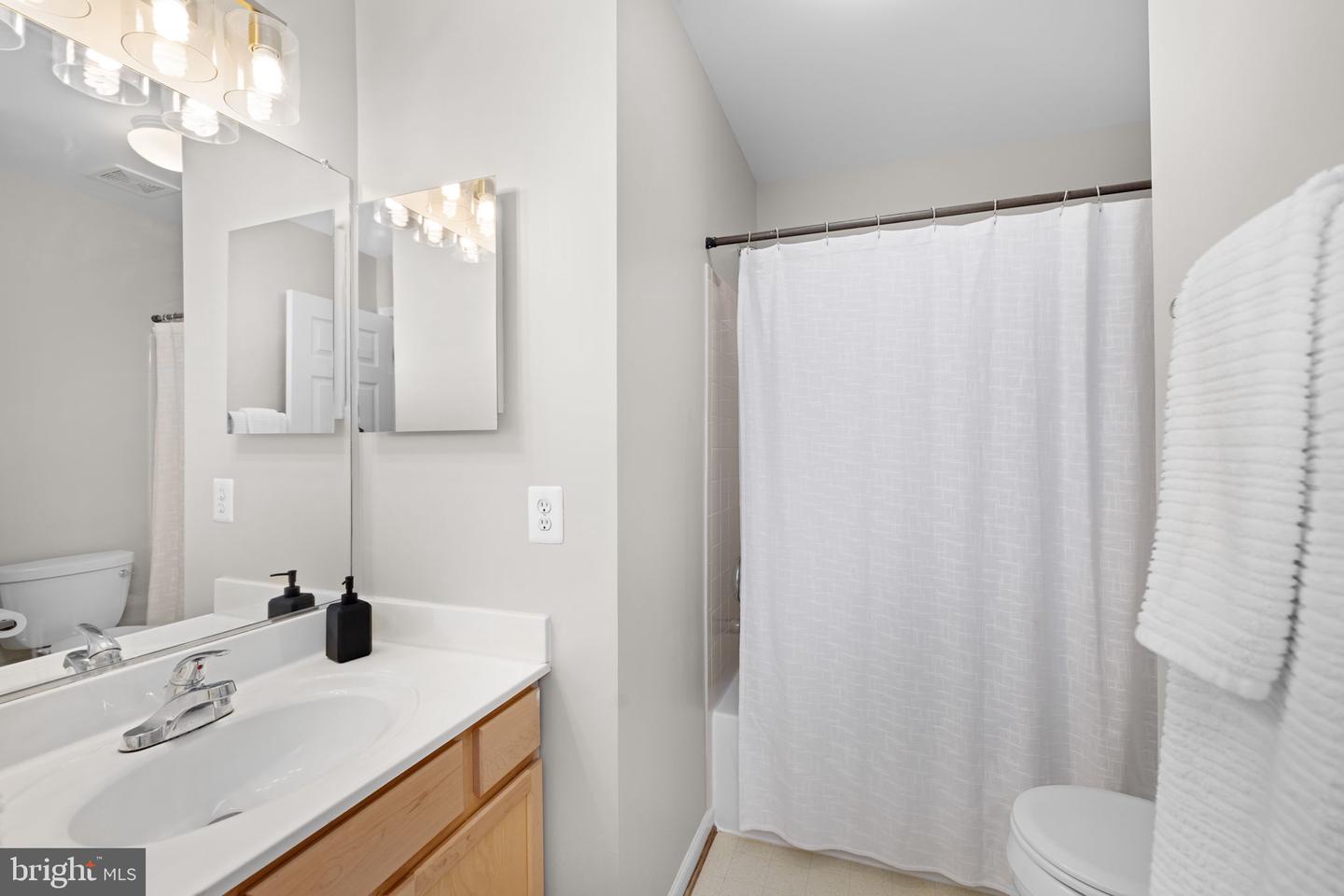 6703 SULLIVAN WAY, ALEXANDRIA, Virginia 22315, 3 Bedrooms Bedrooms, 7 Rooms Rooms,2 BathroomsBathrooms,Residential,For sale,6703 SULLIVAN WAY,VAFX2286934 MLS # VAFX2286934