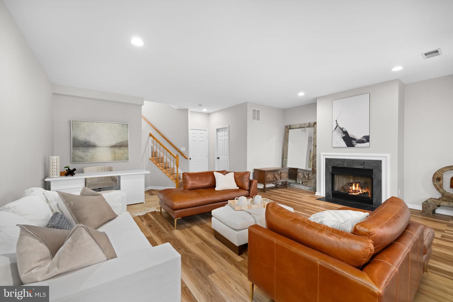 6703 SULLIVAN WAY, ALEXANDRIA, Virginia 22315, 3 Bedrooms Bedrooms, 7 Rooms Rooms,2 BathroomsBathrooms,Residential,For sale,6703 SULLIVAN WAY,VAFX2286934 MLS # VAFX2286934