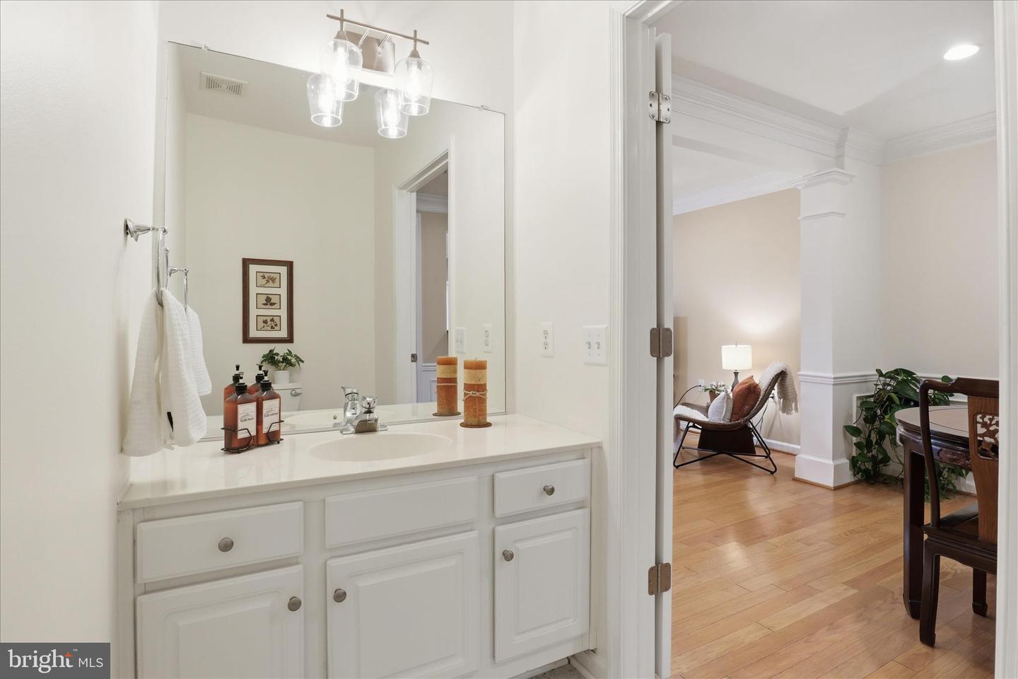 1410 ROUNDHOUSE LN, ALEXANDRIA, Virginia 22314, 2 Bedrooms Bedrooms, ,2 BathroomsBathrooms,Residential,For sale,1410 ROUNDHOUSE LN,VAAX2053442 MLS # VAAX2053442