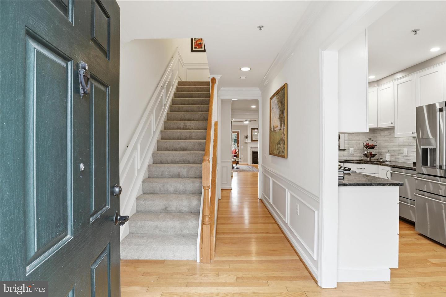 1410 ROUNDHOUSE LN, ALEXANDRIA, Virginia 22314, 2 Bedrooms Bedrooms, ,2 BathroomsBathrooms,Residential,For sale,1410 ROUNDHOUSE LN,VAAX2053442 MLS # VAAX2053442