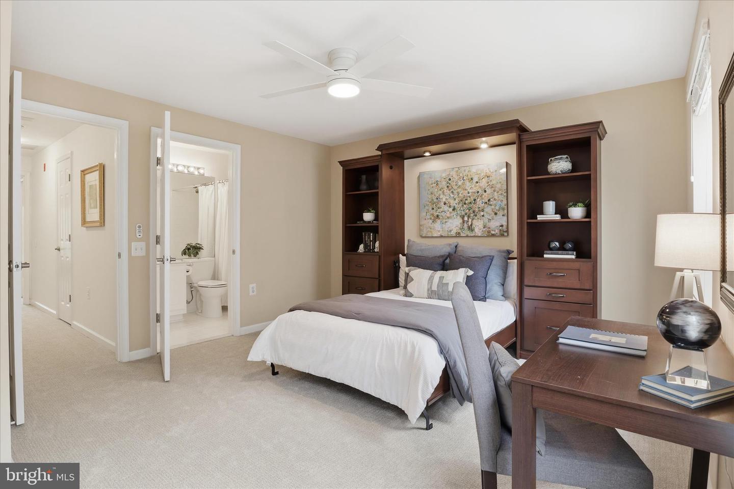 1410 ROUNDHOUSE LN, ALEXANDRIA, Virginia 22314, 2 Bedrooms Bedrooms, ,2 BathroomsBathrooms,Residential,For sale,1410 ROUNDHOUSE LN,VAAX2053442 MLS # VAAX2053442