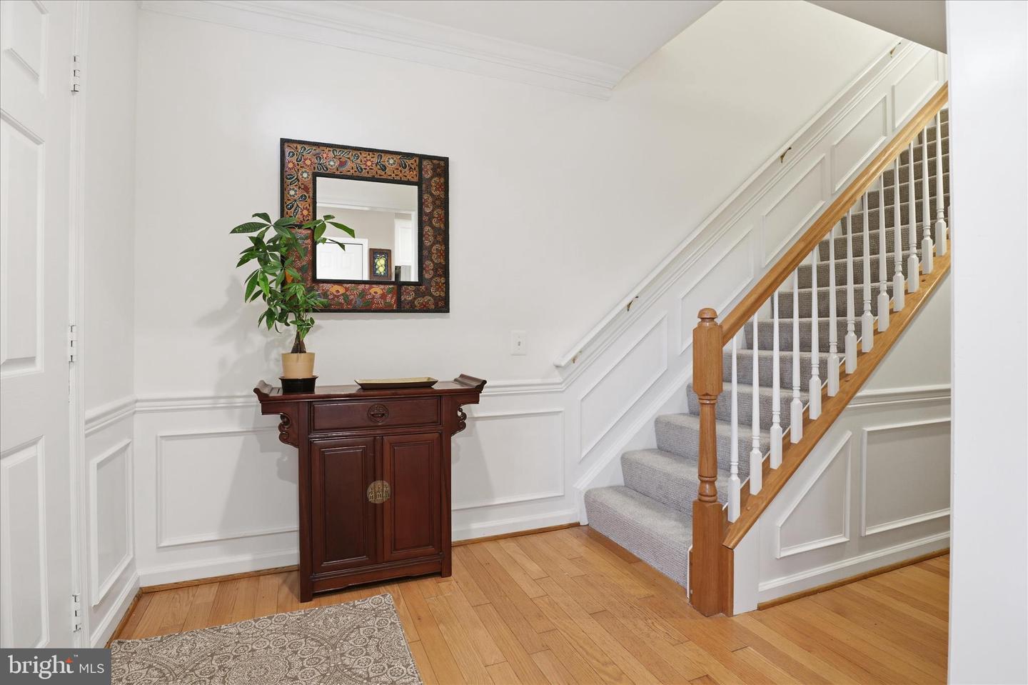 1410 ROUNDHOUSE LN, ALEXANDRIA, Virginia 22314, 2 Bedrooms Bedrooms, ,2 BathroomsBathrooms,Residential,For sale,1410 ROUNDHOUSE LN,VAAX2053442 MLS # VAAX2053442