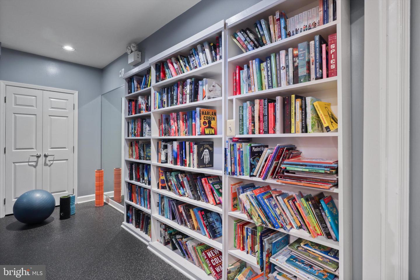 1410 ROUNDHOUSE LN, ALEXANDRIA, Virginia 22314, 2 Bedrooms Bedrooms, ,2 BathroomsBathrooms,Residential,For sale,1410 ROUNDHOUSE LN,VAAX2053442 MLS # VAAX2053442